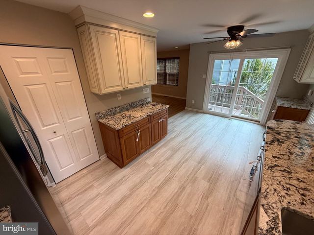 81 KIRKWOOD DR, Newtown, PA 18940