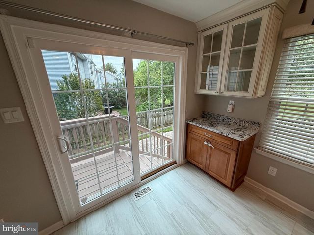 81 KIRKWOOD DR, Newtown, PA 18940