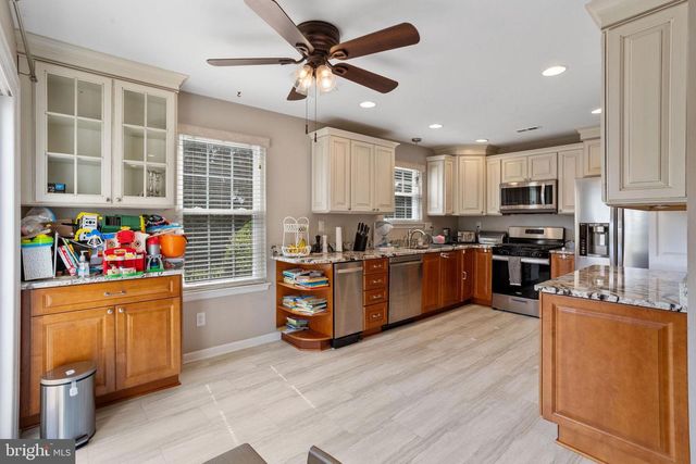 81 KIRKWOOD DR, Newtown, PA 18940