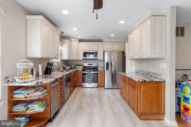 81 KIRKWOOD DR, Newtown, PA 18940