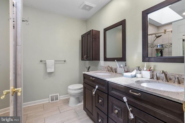 81 KIRKWOOD DR, Newtown, PA 18940