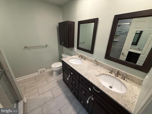 81 KIRKWOOD DR, Newtown, PA 18940