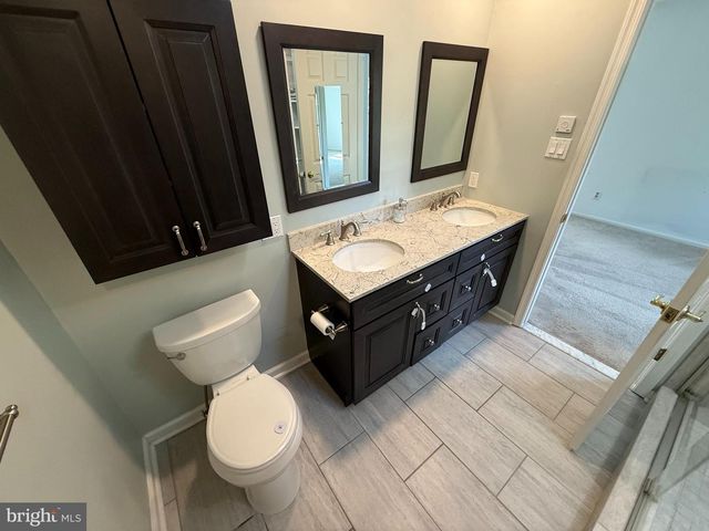 81 KIRKWOOD DR, Newtown, PA 18940
