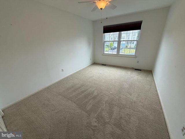 81 KIRKWOOD DR, Newtown, PA 18940