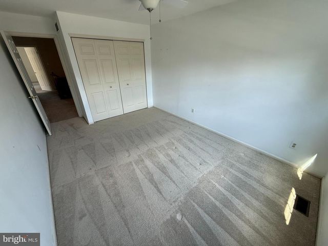 81 KIRKWOOD DR, Newtown, PA 18940