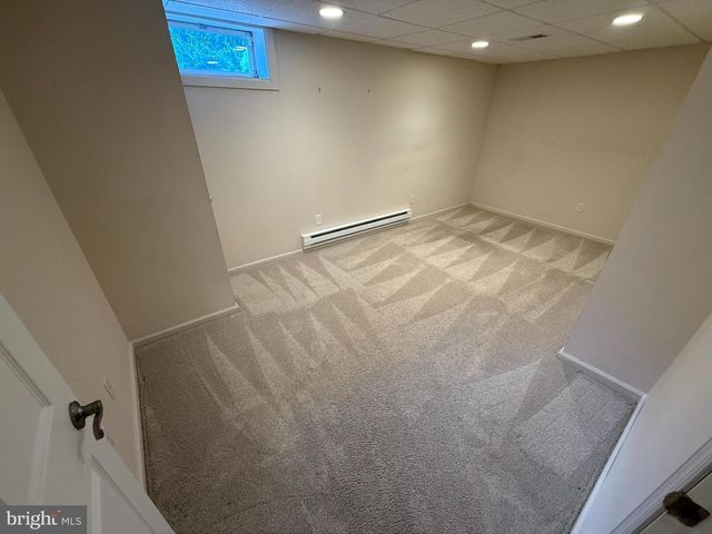 81 KIRKWOOD DR, Newtown, PA 18940