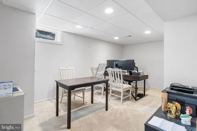 81 KIRKWOOD DR, Newtown, PA 18940