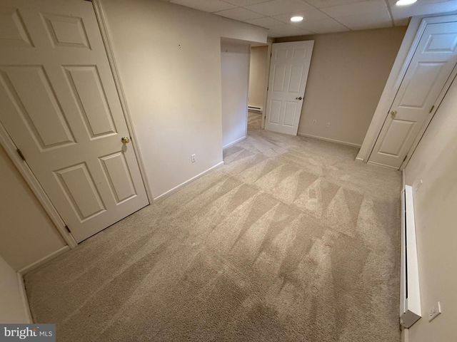 81 KIRKWOOD DR, Newtown, PA 18940