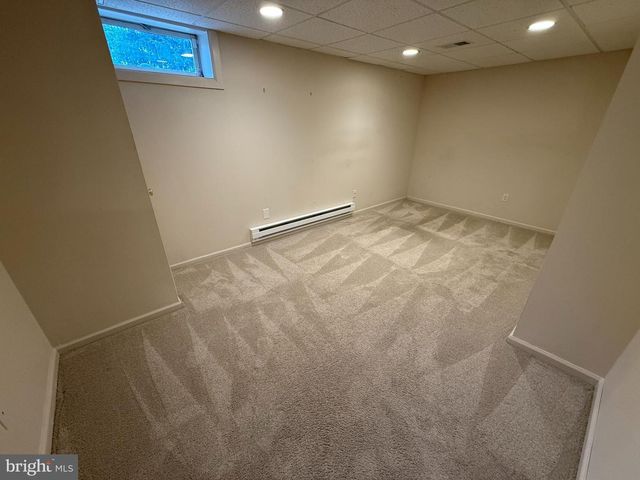 81 KIRKWOOD DR, Newtown, PA 18940