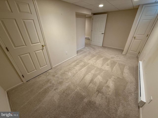 81 KIRKWOOD DR, Newtown, PA 18940