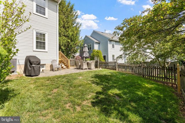 81 KIRKWOOD DR, Newtown, PA 18940