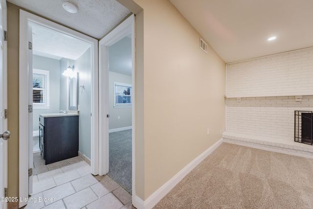 4503 Gaudet Rd, Jeffersontown, KY 40299