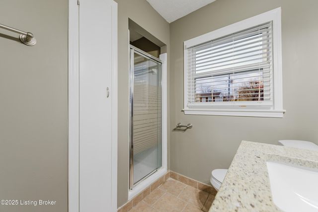 4503 Gaudet Rd, Jeffersontown, KY 40299