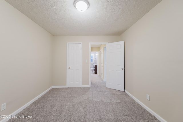 4503 Gaudet Rd, Jeffersontown, KY 40299