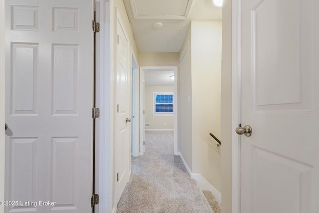 4503 Gaudet Rd, Jeffersontown, KY 40299