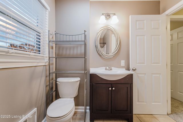 4503 Gaudet Rd, Jeffersontown, KY 40299