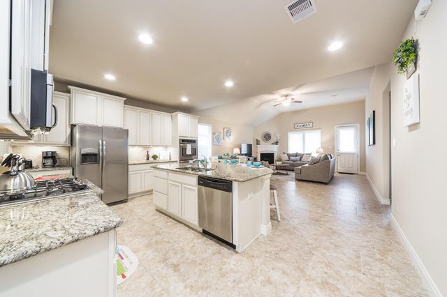 6602 Sterling Shores Lane, Rosenberg, TX 77471