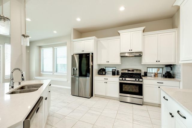 10115 Maclaren Drive, Iowa Colony, TX 77583