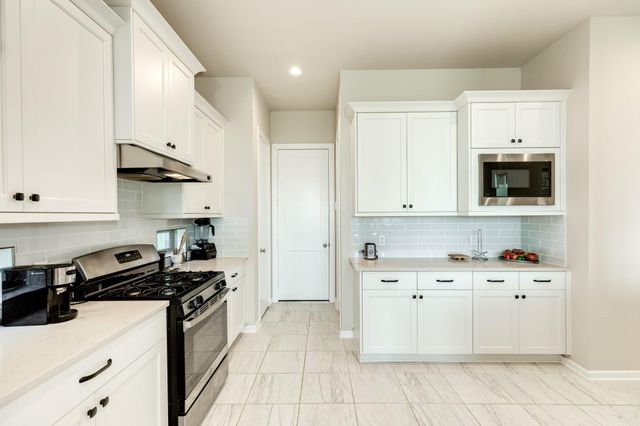 10115 Maclaren Drive, Iowa Colony, TX 77583