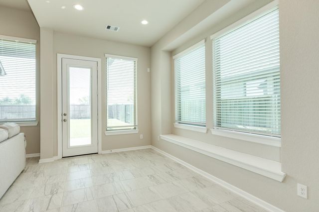 10115 Maclaren Drive, Iowa Colony, TX 77583