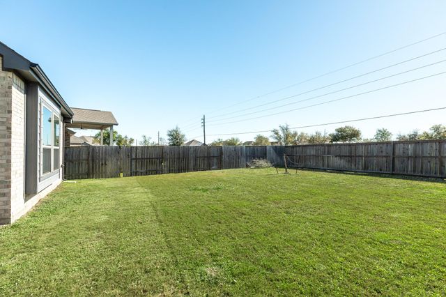 10115 Maclaren Drive, Iowa Colony, TX 77583