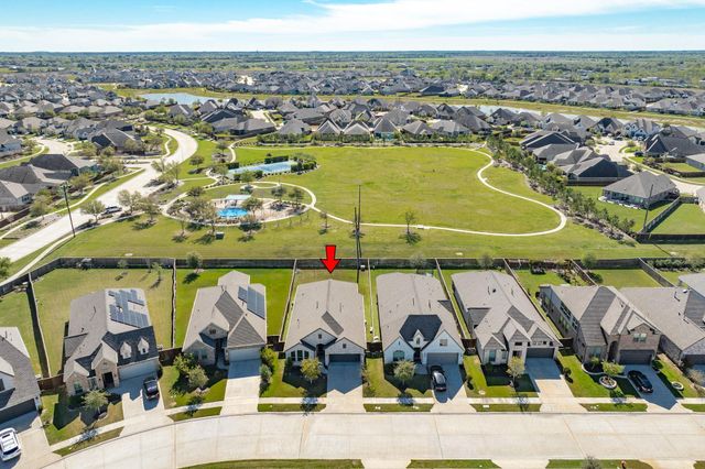 10115 Maclaren Drive, Iowa Colony, TX 77583