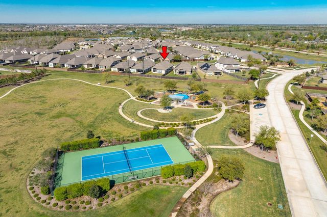 10115 Maclaren Drive, Iowa Colony, TX 77583