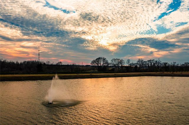 10115 Maclaren Drive, Iowa Colony, TX 77583