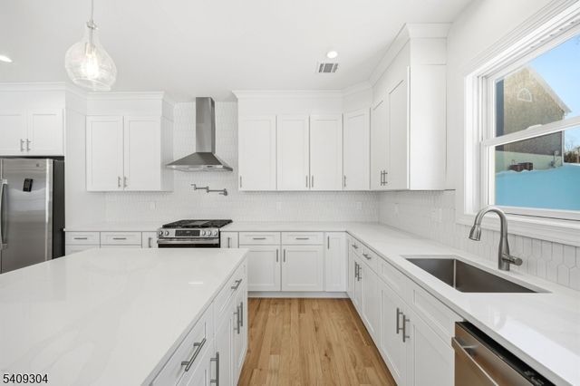 29 Eagles Nest Ter, West Milford Twp., NJ 07480