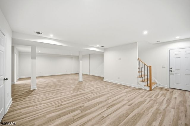 29 Eagles Nest Ter, West Milford Twp., NJ 07480