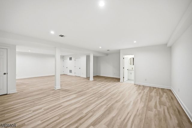 29 Eagles Nest Ter, West Milford Twp., NJ 07480