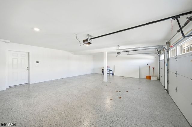 29 Eagles Nest Ter, West Milford Twp., NJ 07480