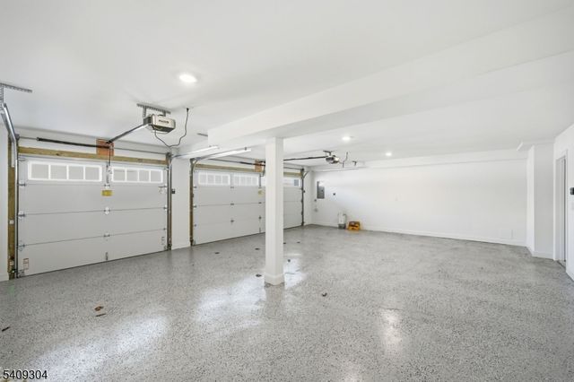 29 Eagles Nest Ter, West Milford Twp., NJ 07480