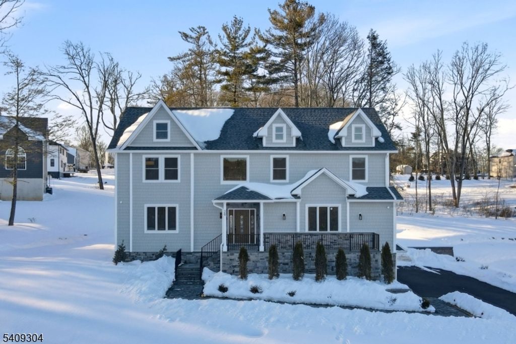 29 Eagles Nest Ter, West Milford Twp., NJ 07480