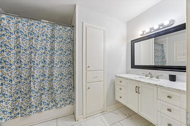 807 W Murrill Street, Baytown, TX 77520