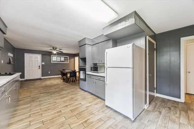 807 W Murrill Street, Baytown, TX 77520