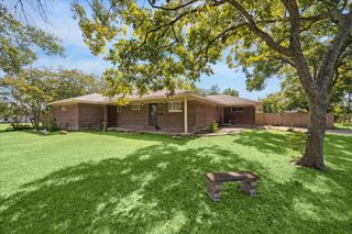 807 W Murrill Street, Baytown, TX 77520