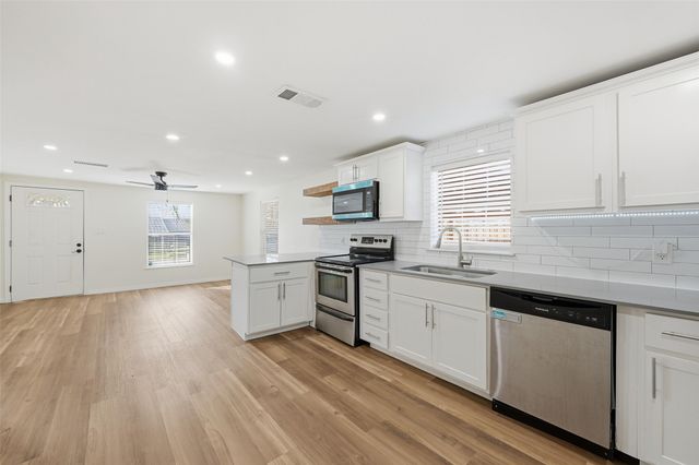 640 Clements Avenue, Van Alstyne, TX 75495