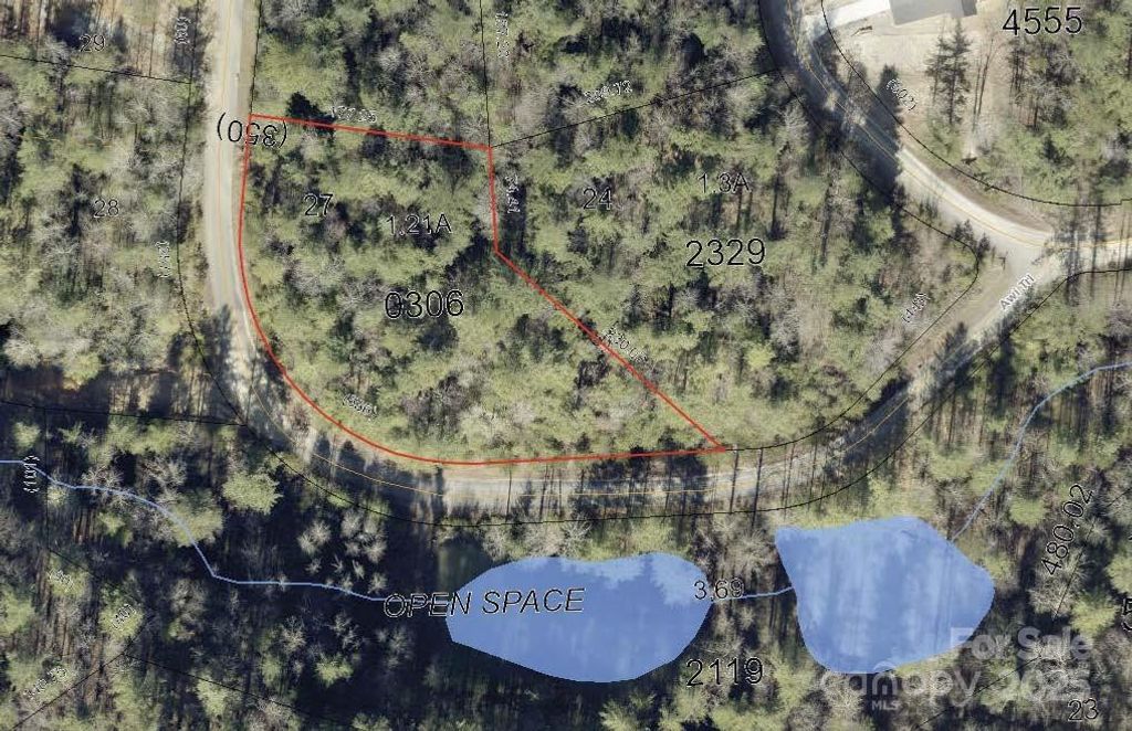 000 Awi Trail 27, Hendersonville, NC 28739