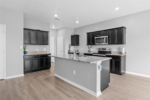 509 Peony CT, Jarrell, TX 76537