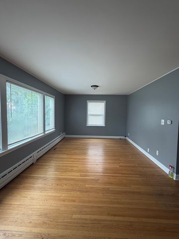 1024 S Wolf Road, Des Plaines, IL 60016