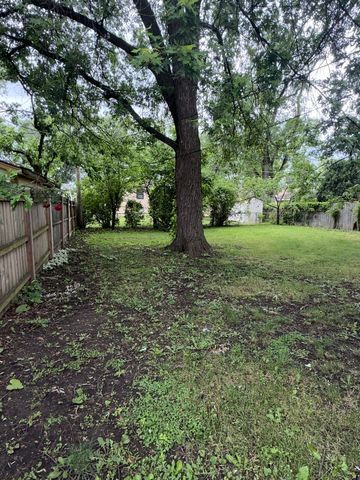 1024 S Wolf Road, Des Plaines, IL 60016