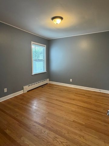 1024 S Wolf Road, Des Plaines, IL 60016