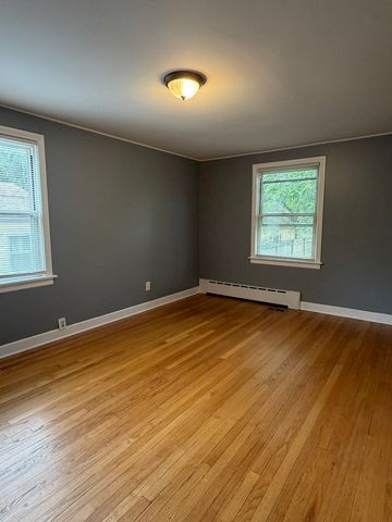 1024 S Wolf Road, Des Plaines, IL 60016