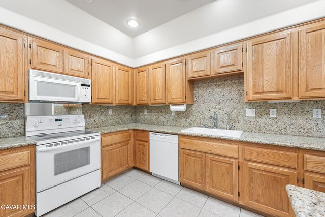 44149 Westridge Drive, Lancaster, CA 93536