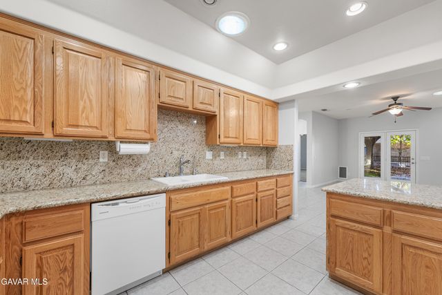 44149 Westridge Drive, Lancaster, CA 93536