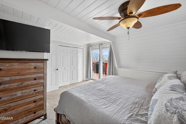 1109 Ski View Drive, Gatlinburg, TN 37738