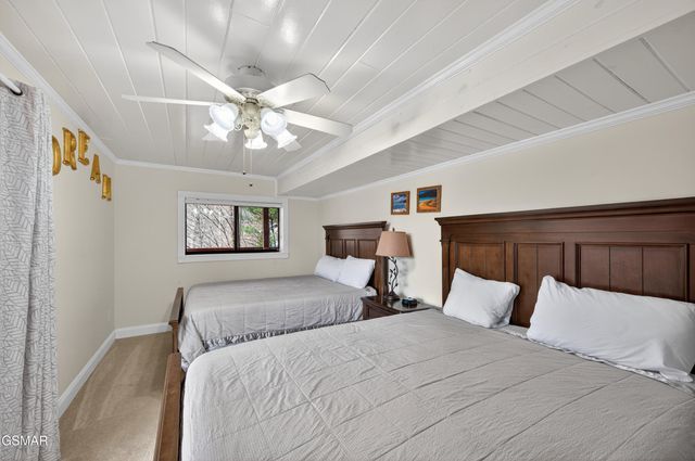 1109 Ski View Drive, Gatlinburg, TN 37738