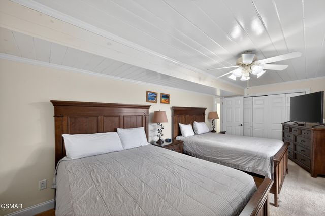 1109 Ski View Drive, Gatlinburg, TN 37738