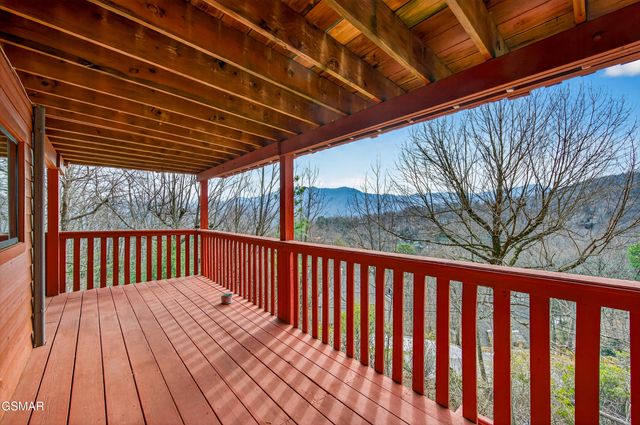1109 Ski View Drive, Gatlinburg, TN 37738
